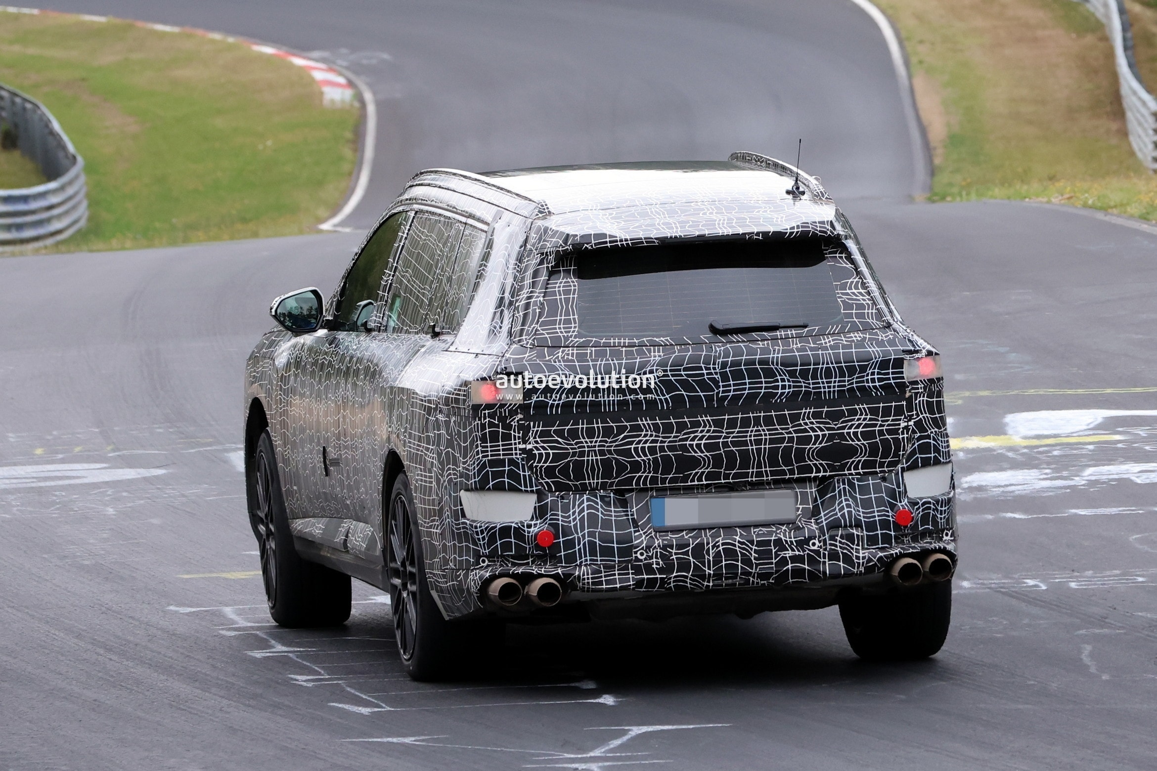 next gen 2028 bmw x7 spied lapping the nurburgring it s likely the v8 powered m60 flavor12