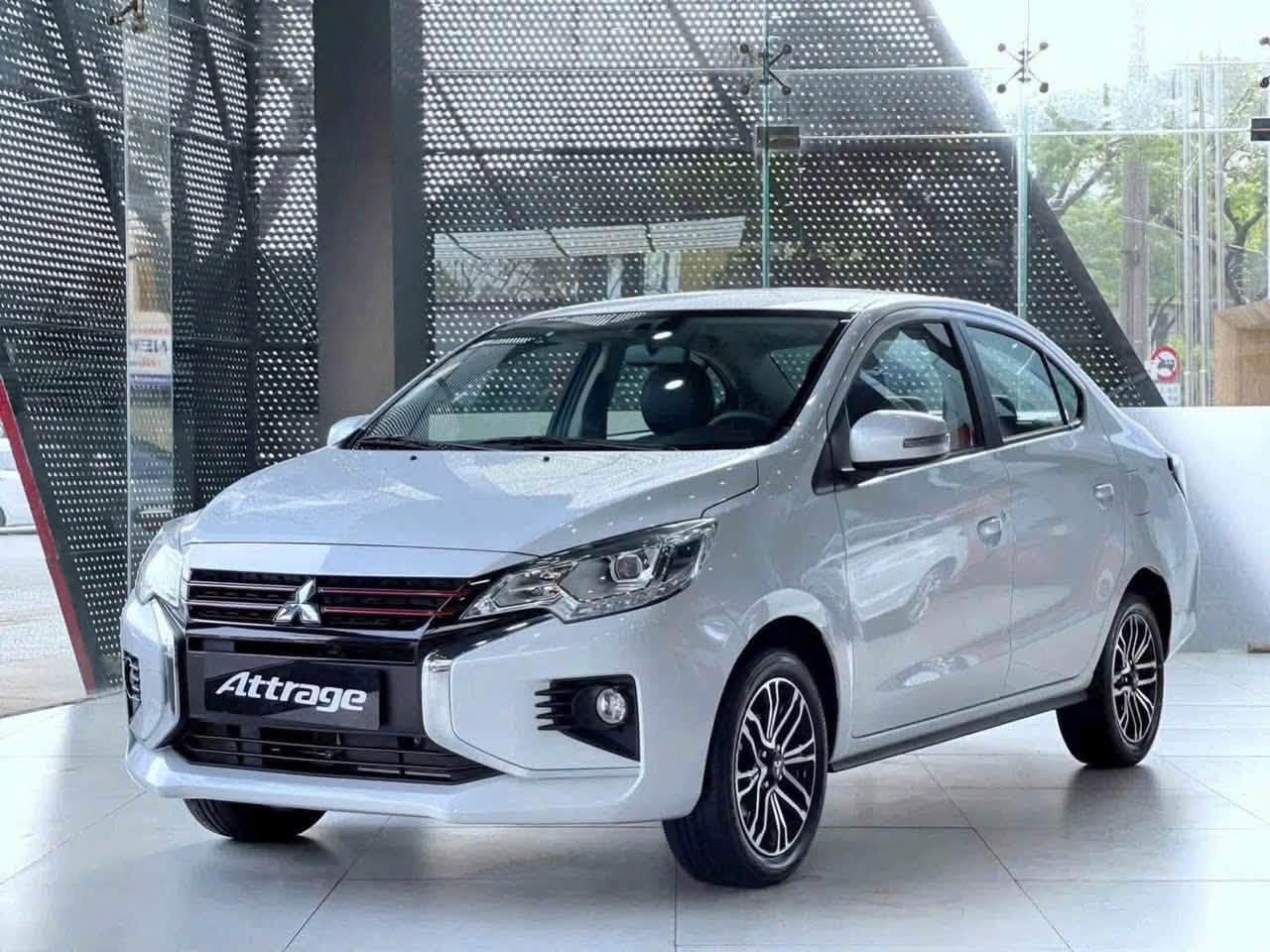 mitsubishi attrage 5