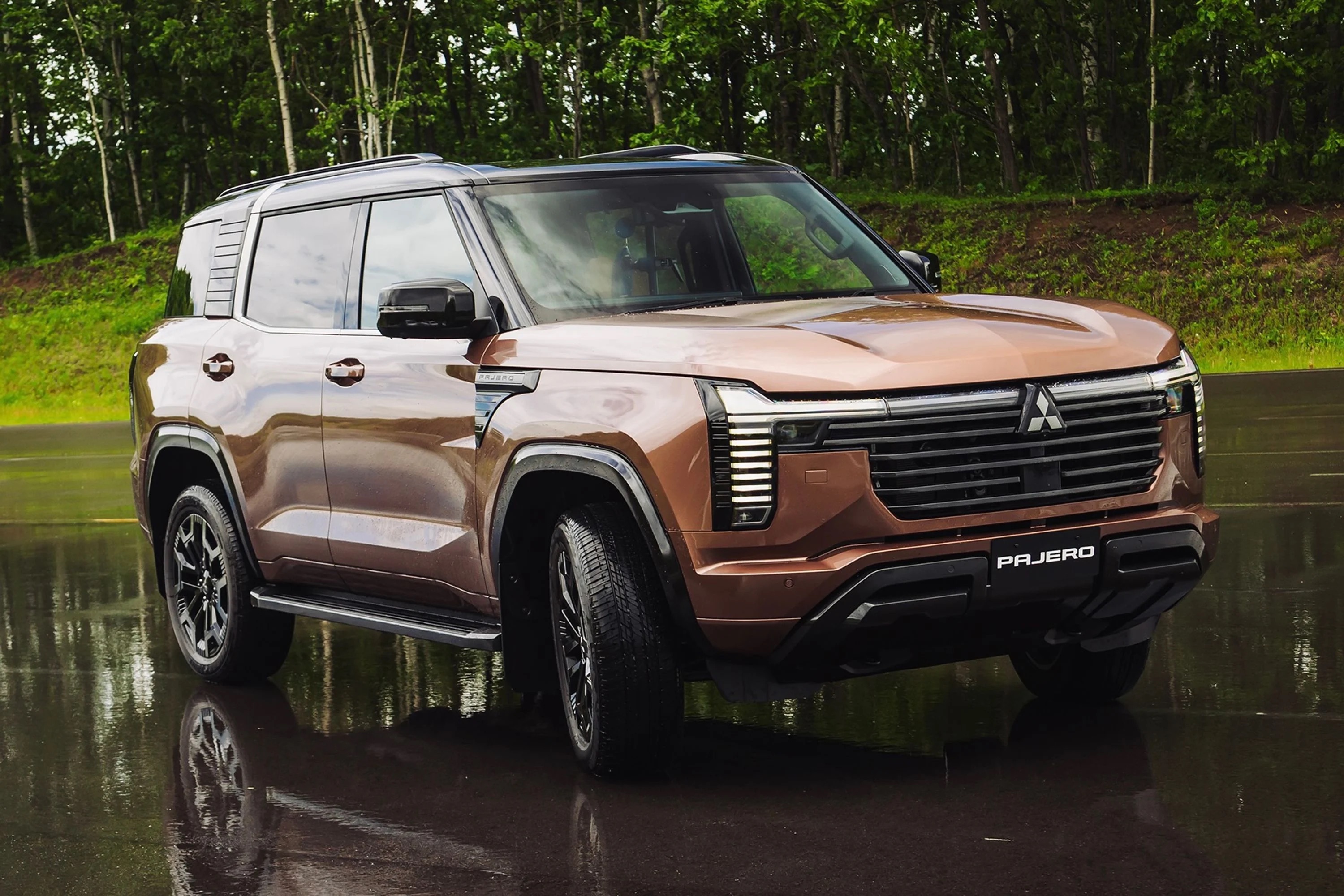 mitsubishi pajero 2027 ra mat 12