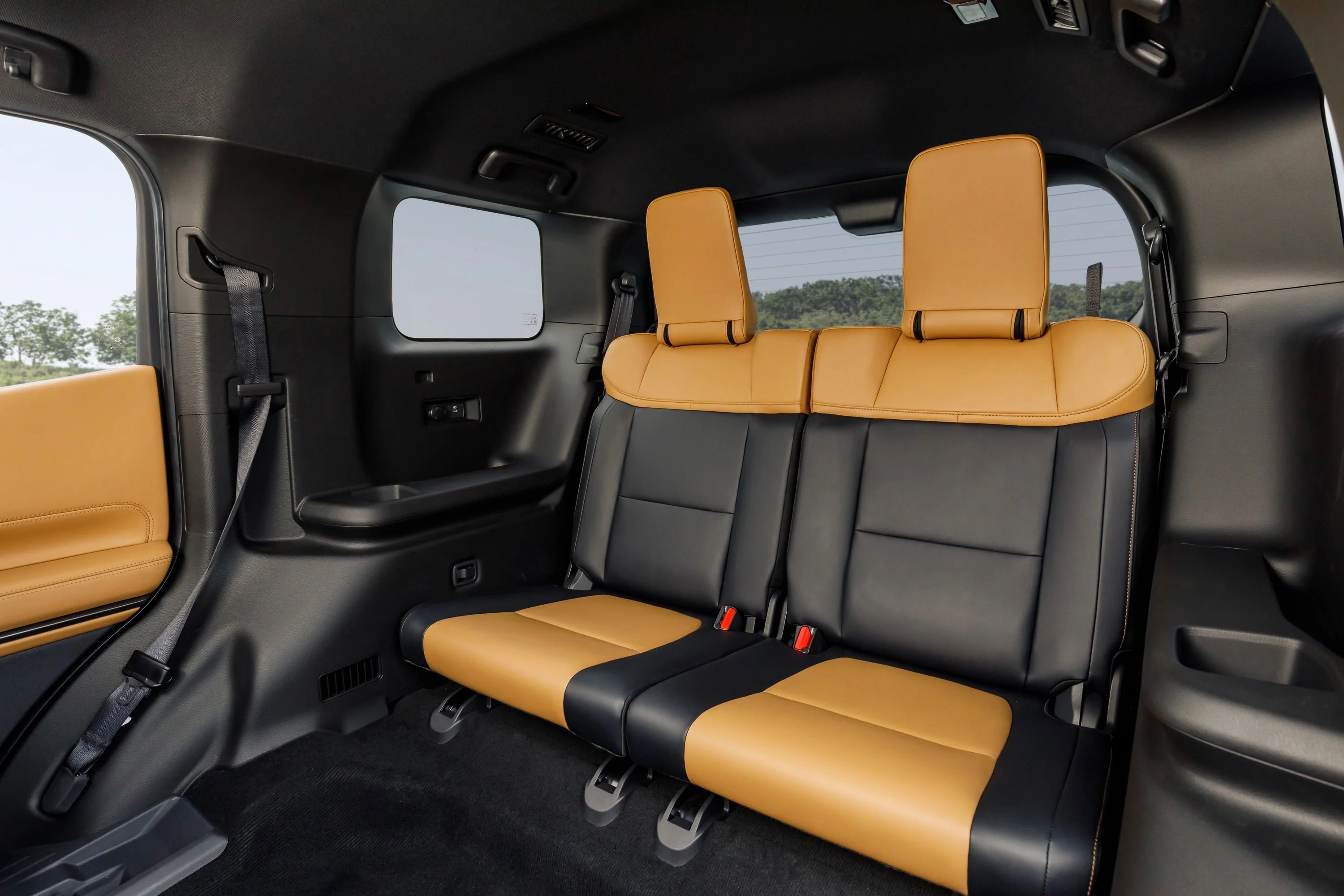 mitsubishi pajero 2027 ra mat 21