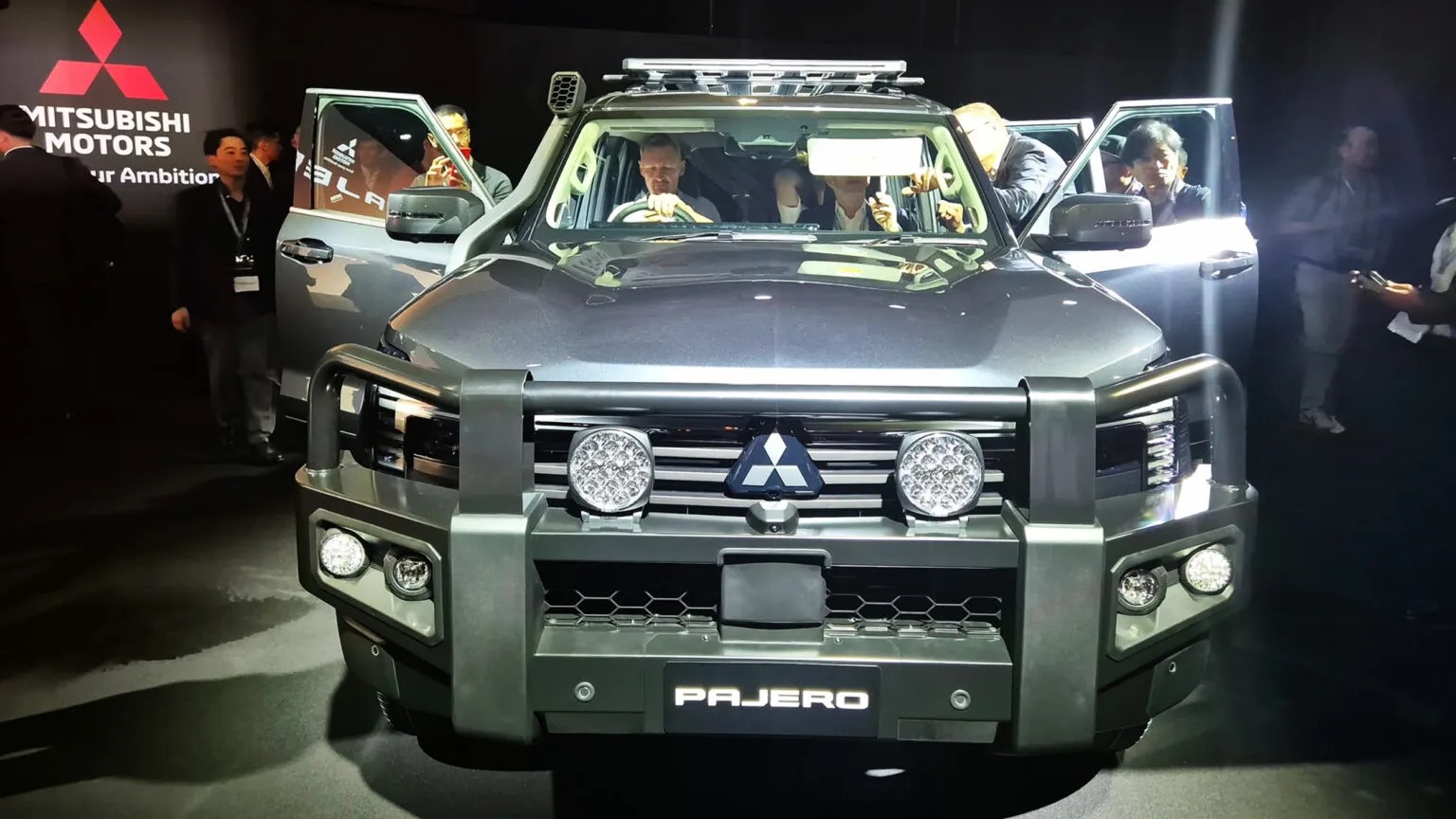 mitsubishi pajero rally offroad 10