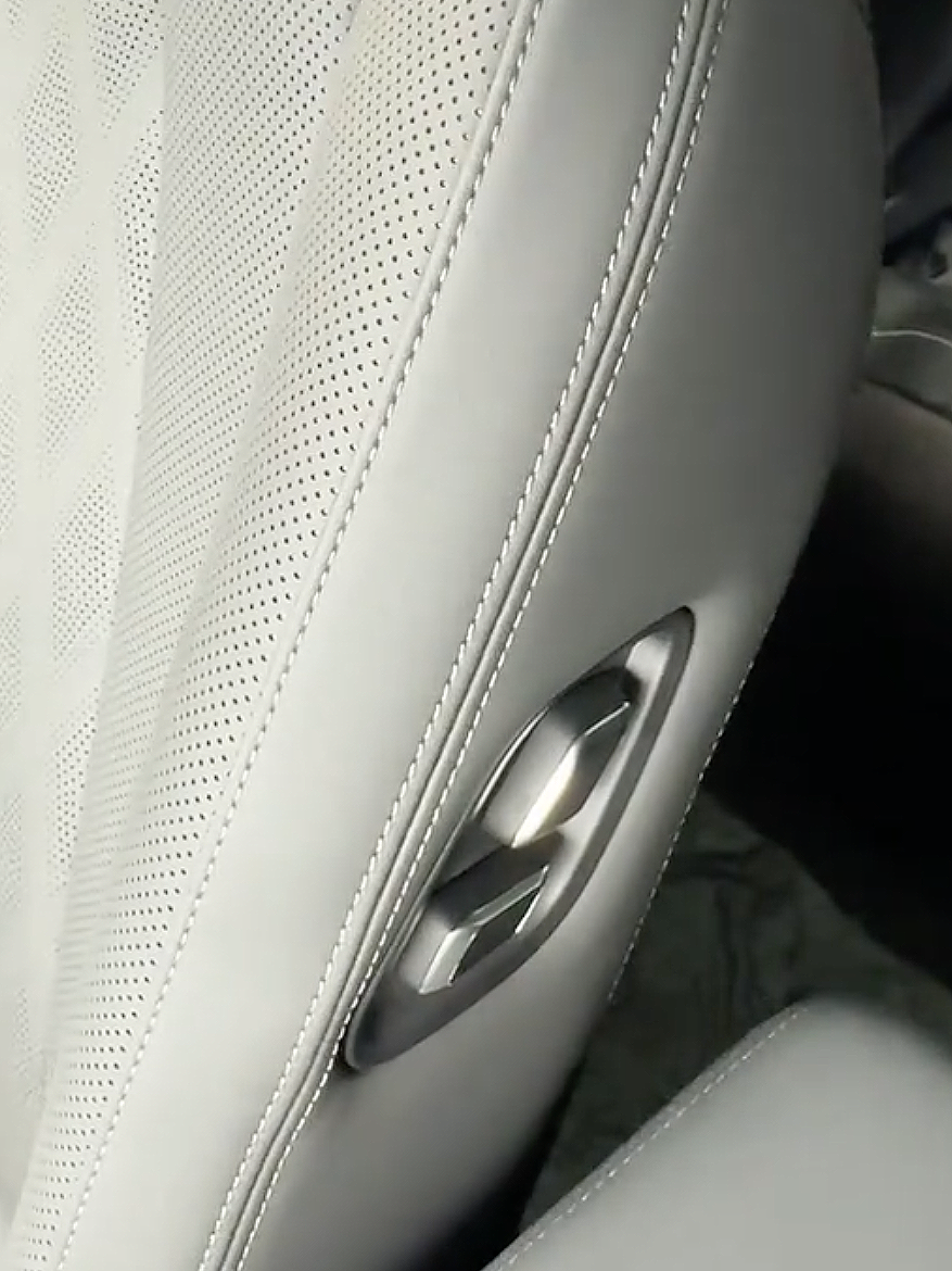 vinfast vf 8 premium autopro 1