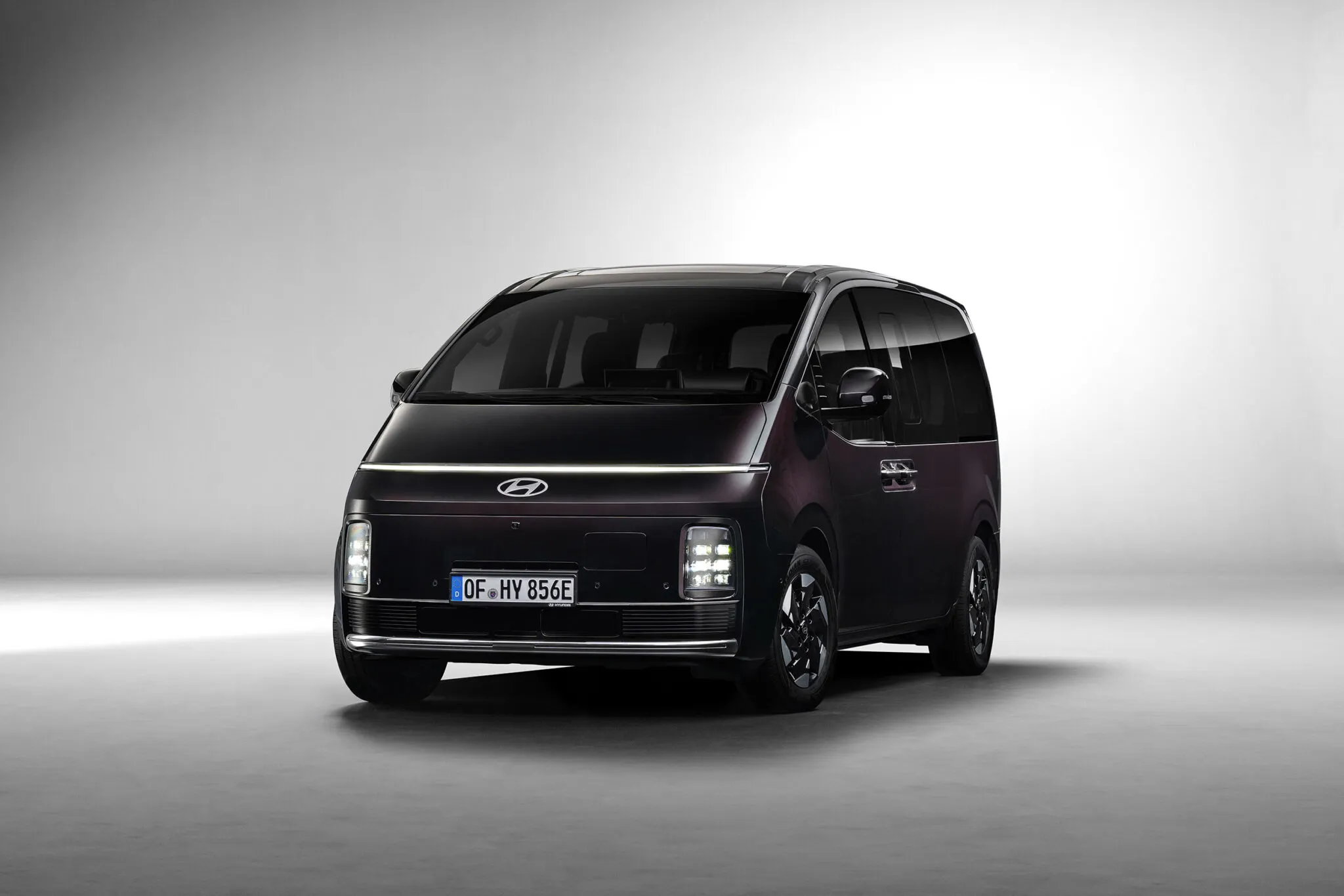 hyundai staria electric europe 1 2048x1366