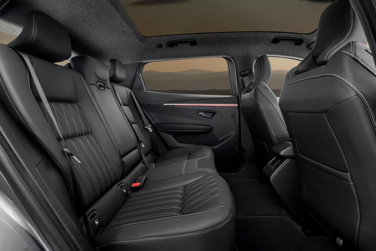 mitsubishi eclipse cross dien 7