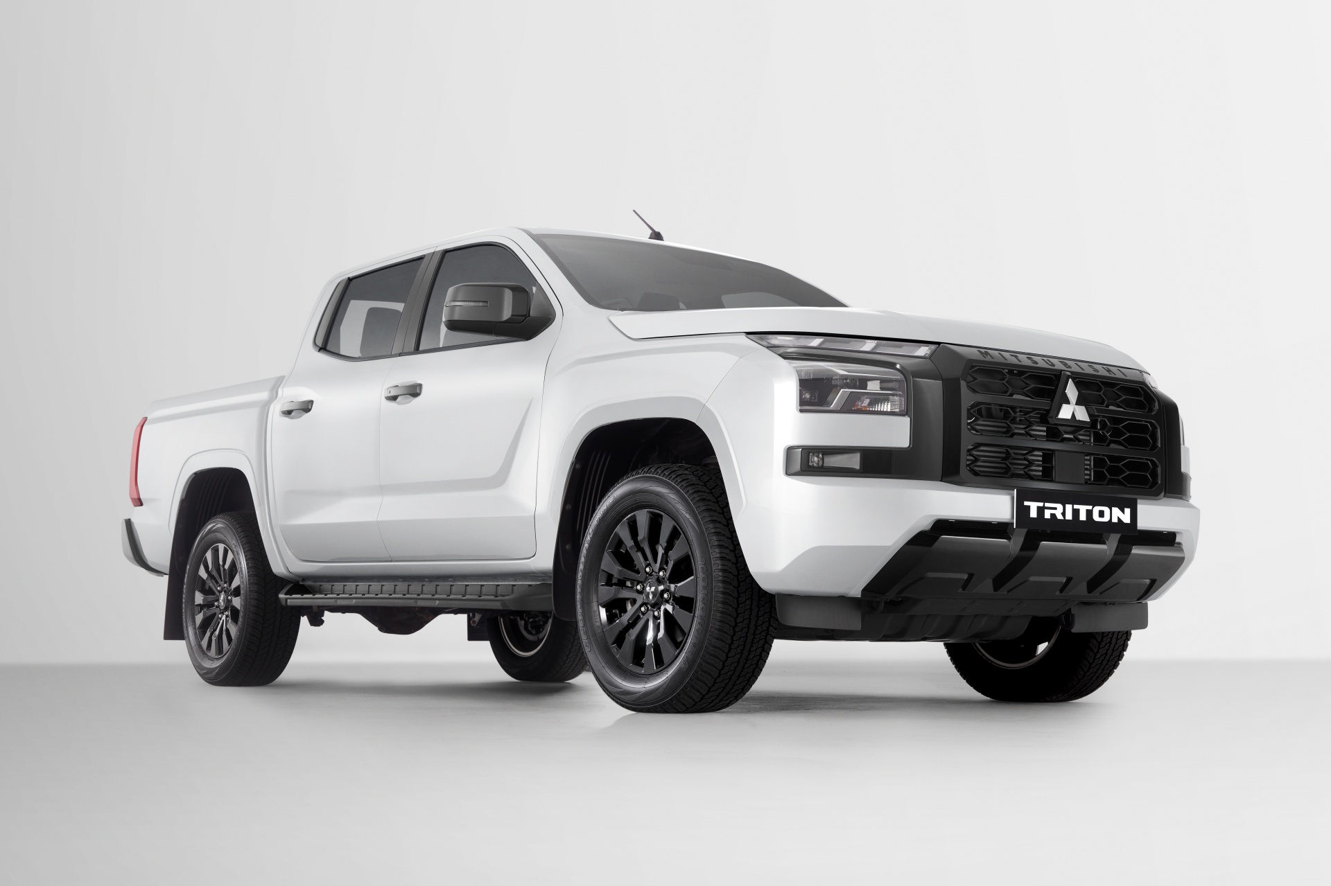 triton premium mitsubisitritonpic7