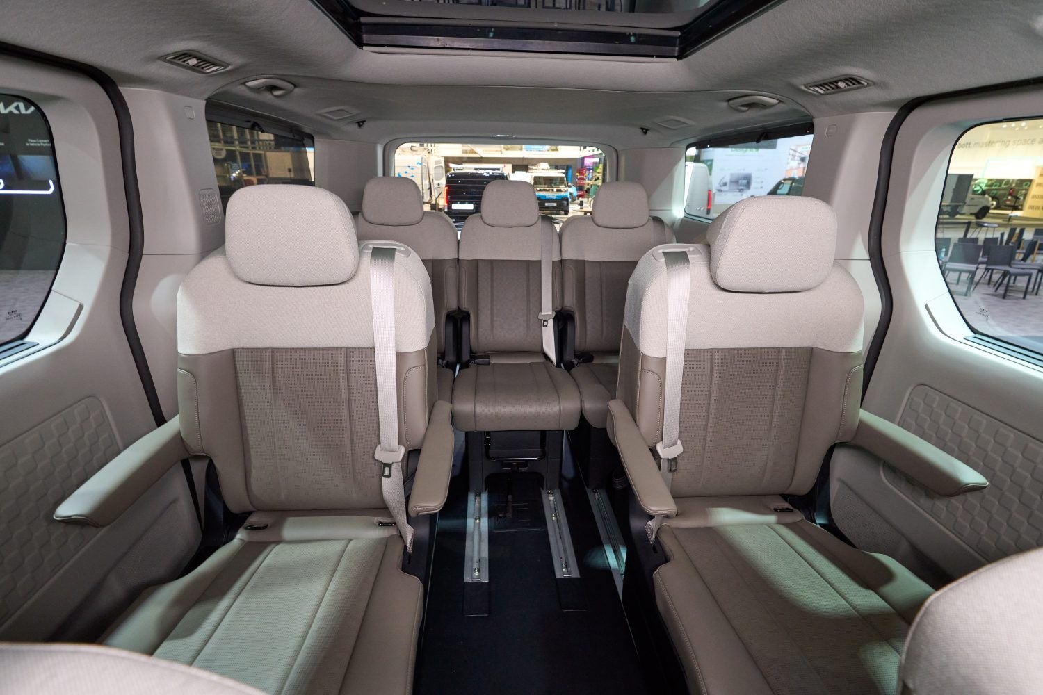 kia pv7 2027 passenger seating