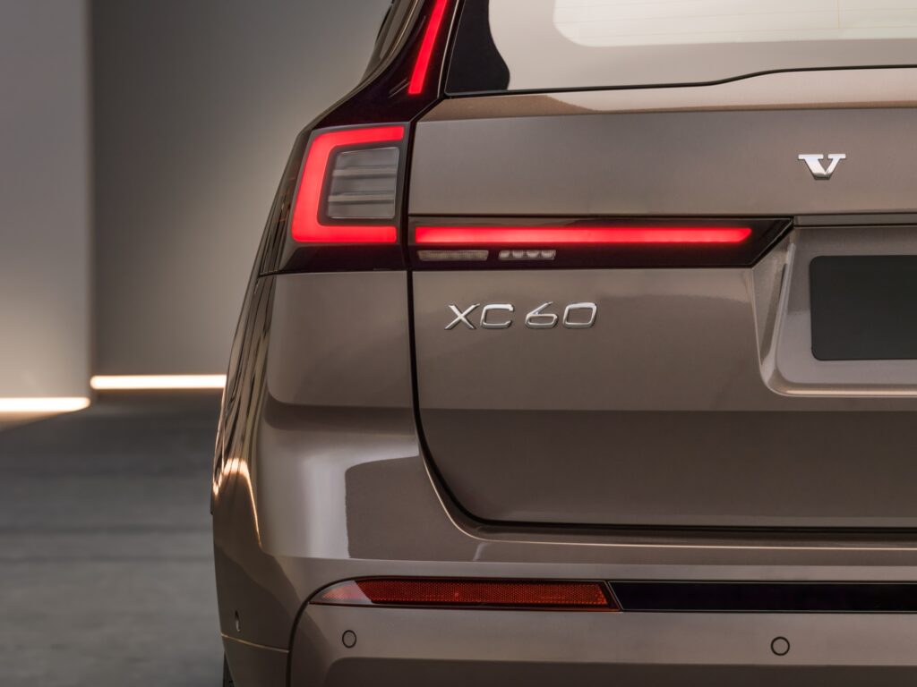 2027 volvo xc90 phev 00030 1024x768