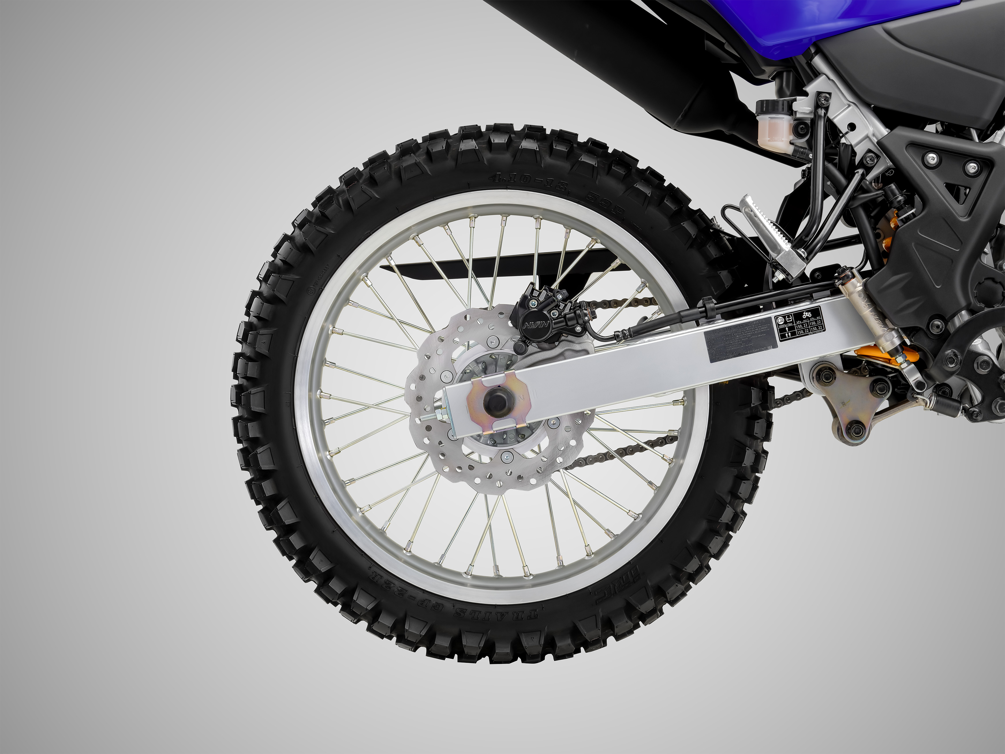 thang dia banh xe sau wr155