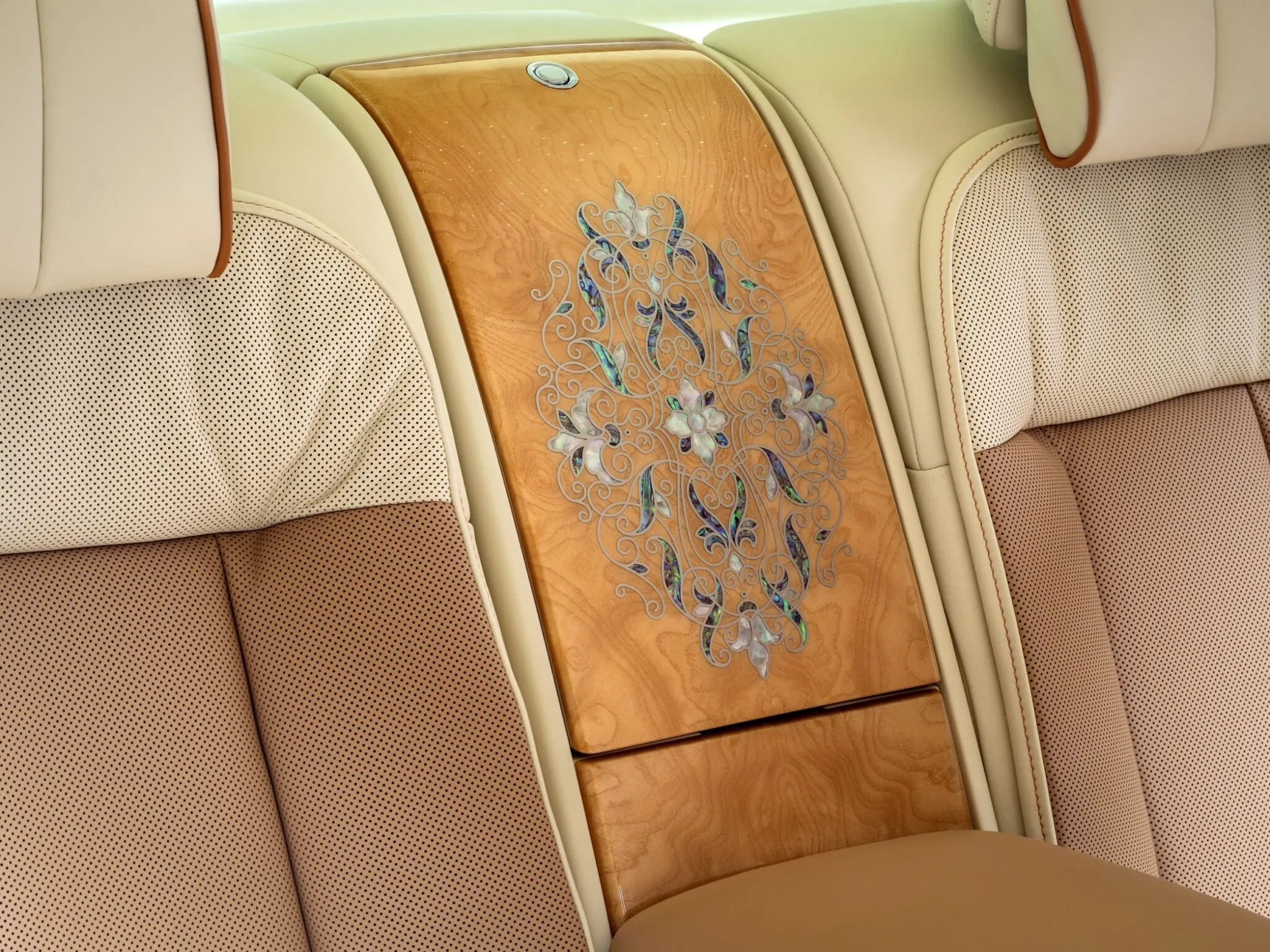rolls royce phantom hummingbird 5 2048x1536