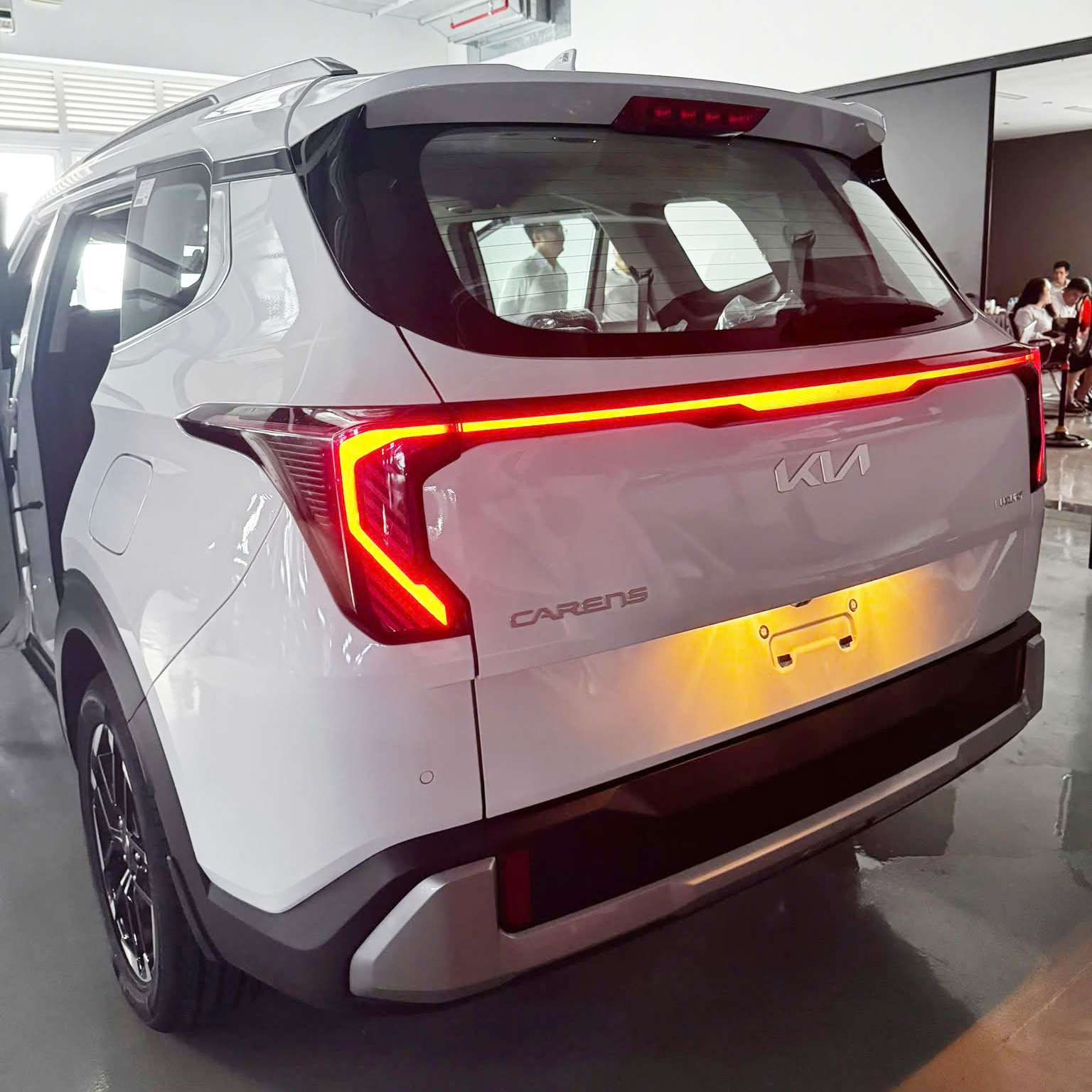 kia carens clavis 2