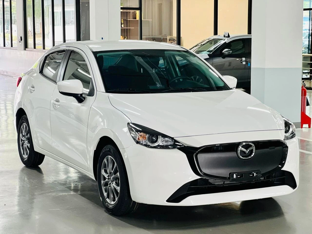 new mazda 2 trang 2025 bv 7 r1kwuss