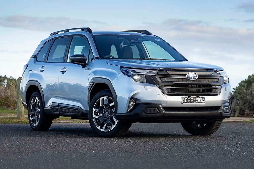 2025 subaru forester hybrid 01 dwo6