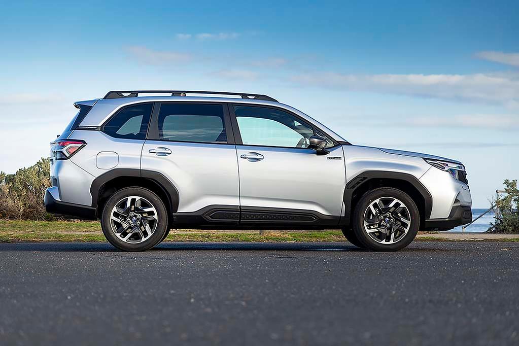 2025 subaru forester hybrid 05