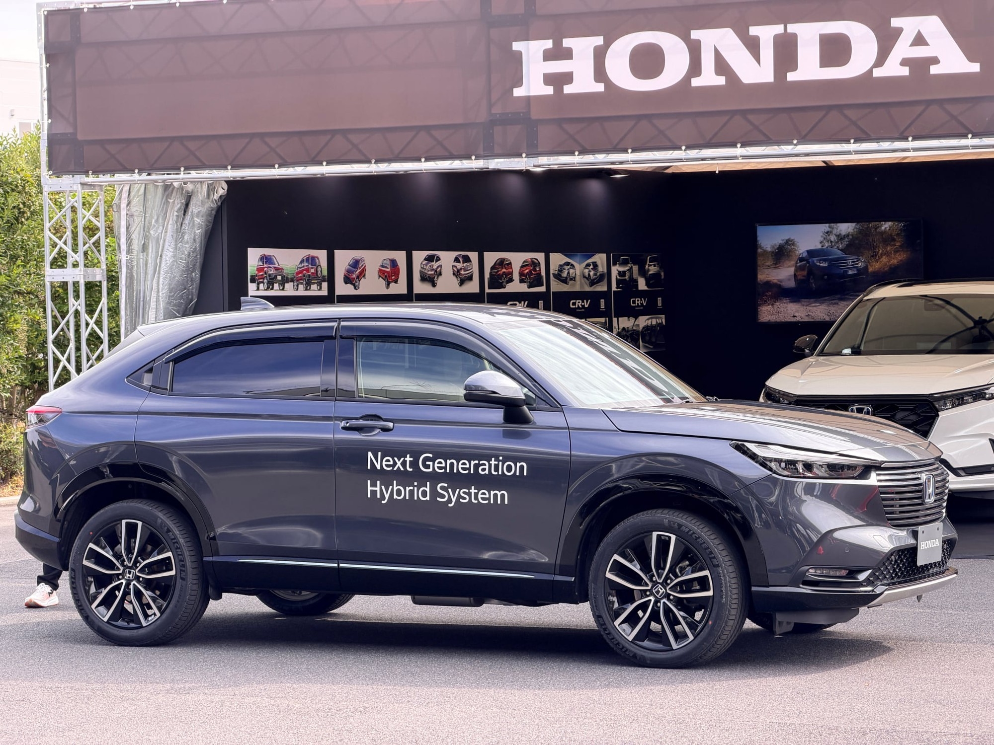honda hr v hybrid moi 1