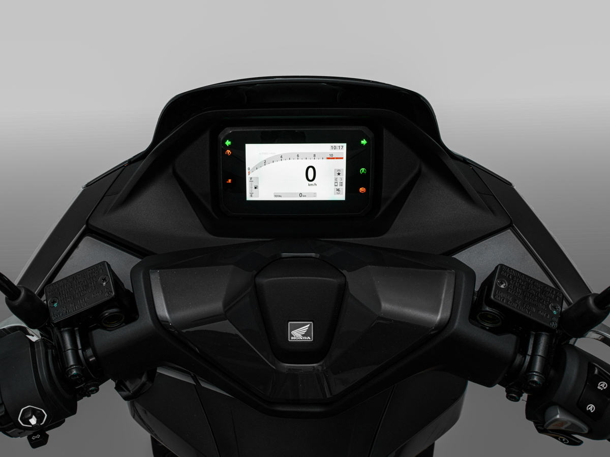 honda pcx160 features 15