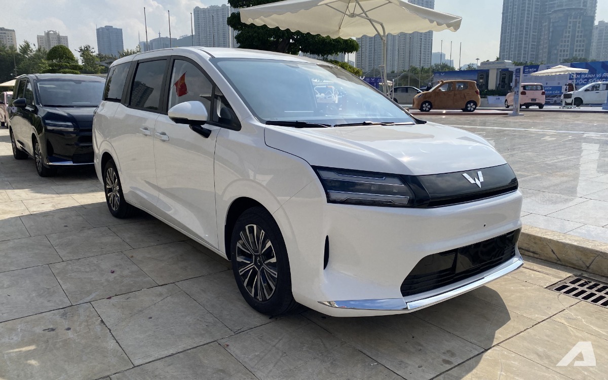 img0361 4wuling darion autopro16x10logo