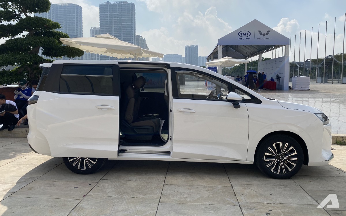 img0415 4wuling darion autopro16x10logo