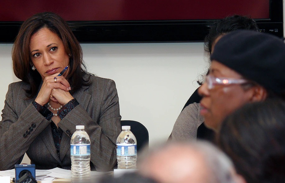 california attorney general kamala harris meets with san francisco homeowners facing foreclosure on nov 21 2011 hum images getty