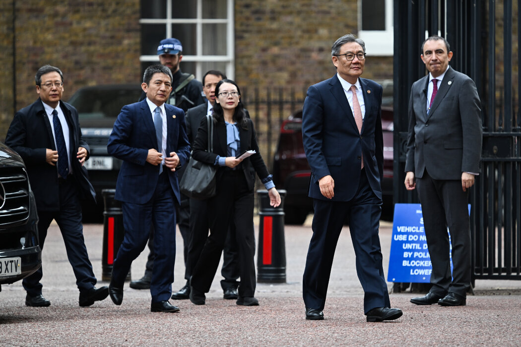 12int china us diplo 01 wkgq master1050