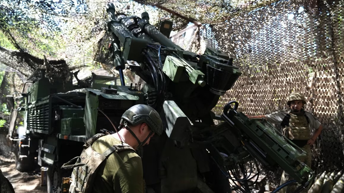 shutterstock editorial 15394968h