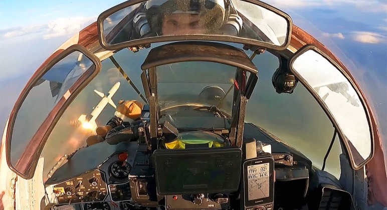 article696df650e3ee9756394392