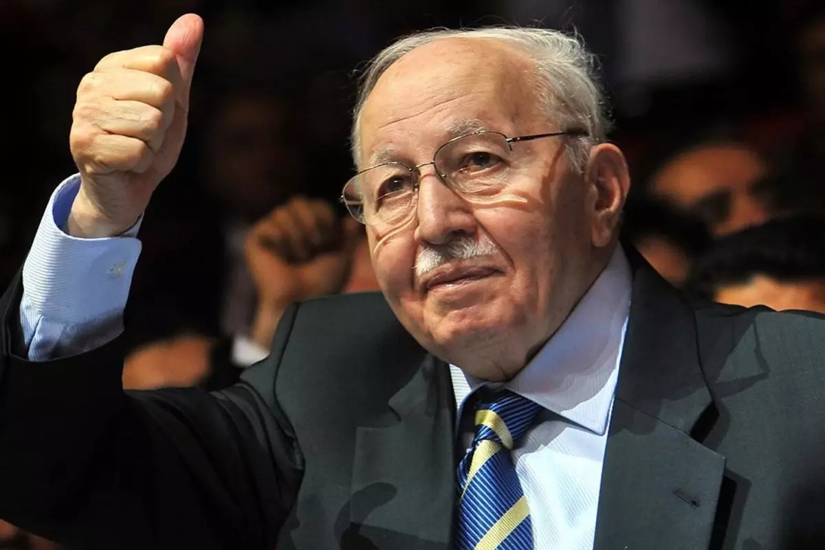 sanki olacaklari gormus erbakan