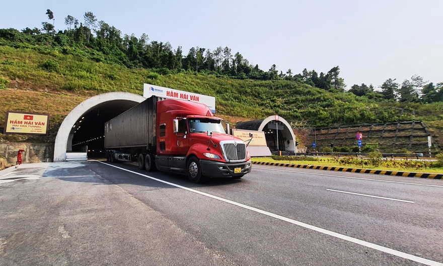 thu phi xe co luu thong qua ham2