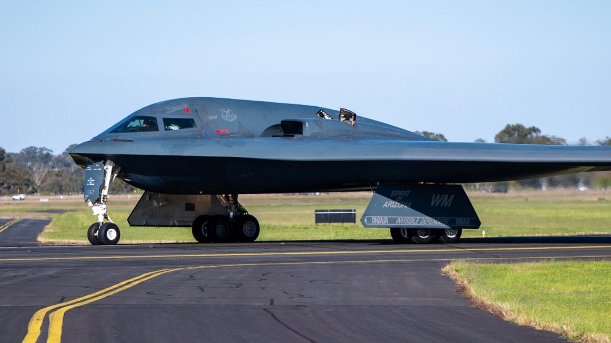 b 2a spirit stealth bomber on runway 1200x675