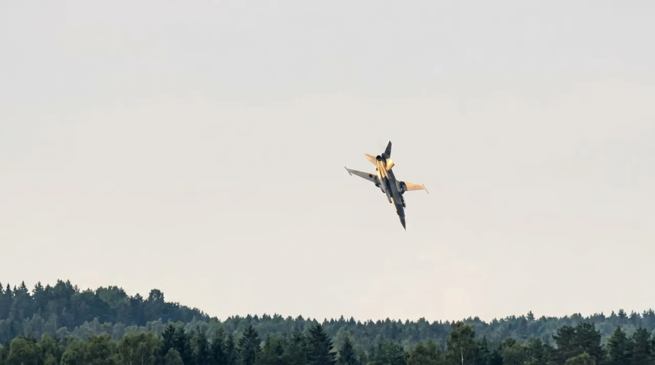 5ee600619011