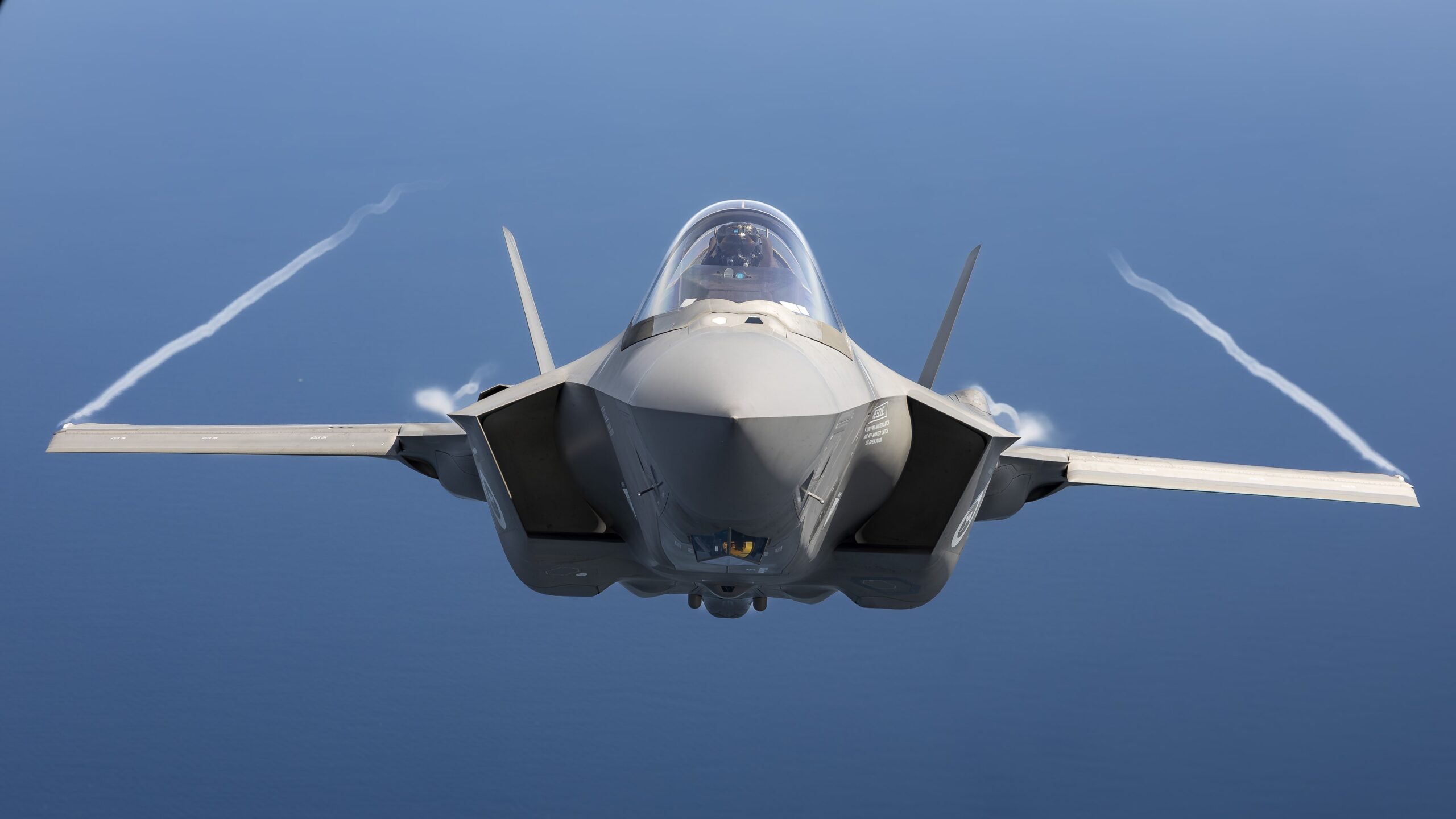g4ekmcoxaaaneh6royal australian air force