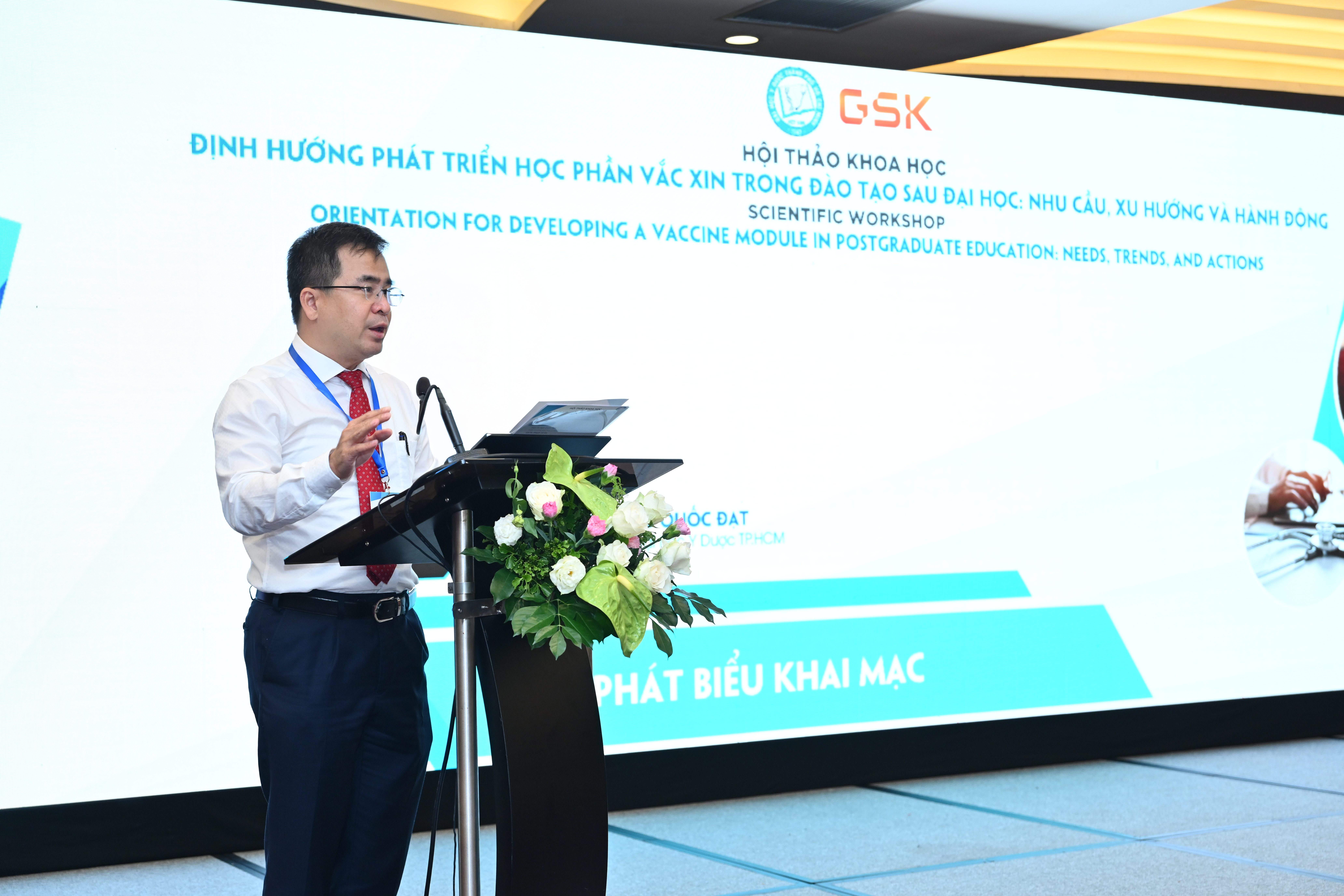 pgs ts bs ngo quoc dat hieu truong dai hoc y duoc tp ho chi minh phat bieu tai hoi thao
