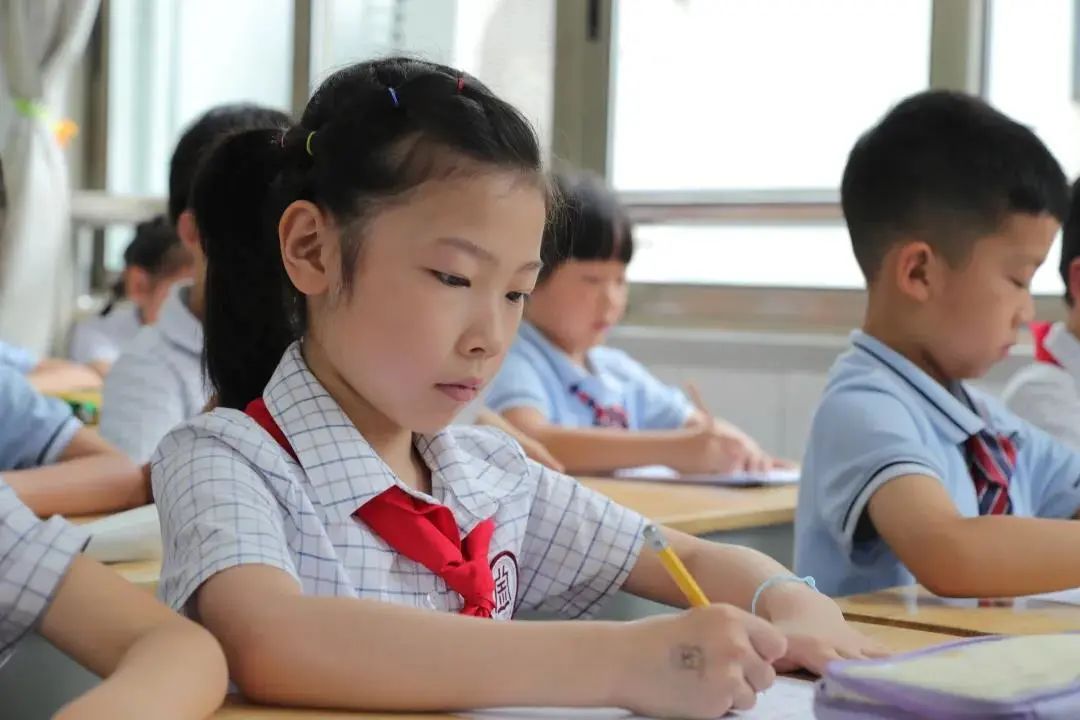 9f6c95d79b17419590437201e681e752