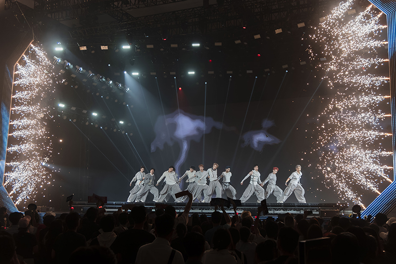 san khau hoanh trang duoc dau tu chuan quoc te cua tan binh toan nang