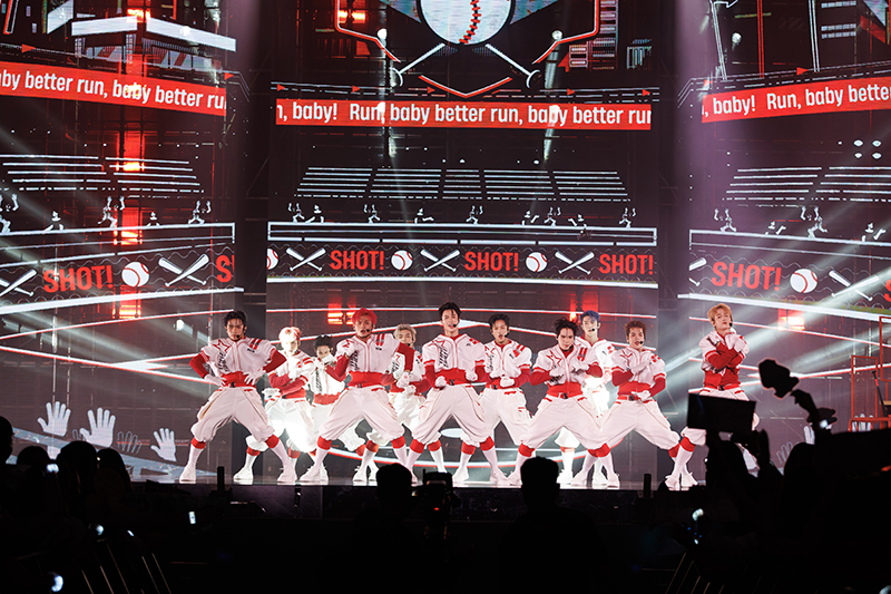 san khau take a shot cua 11 tbtc