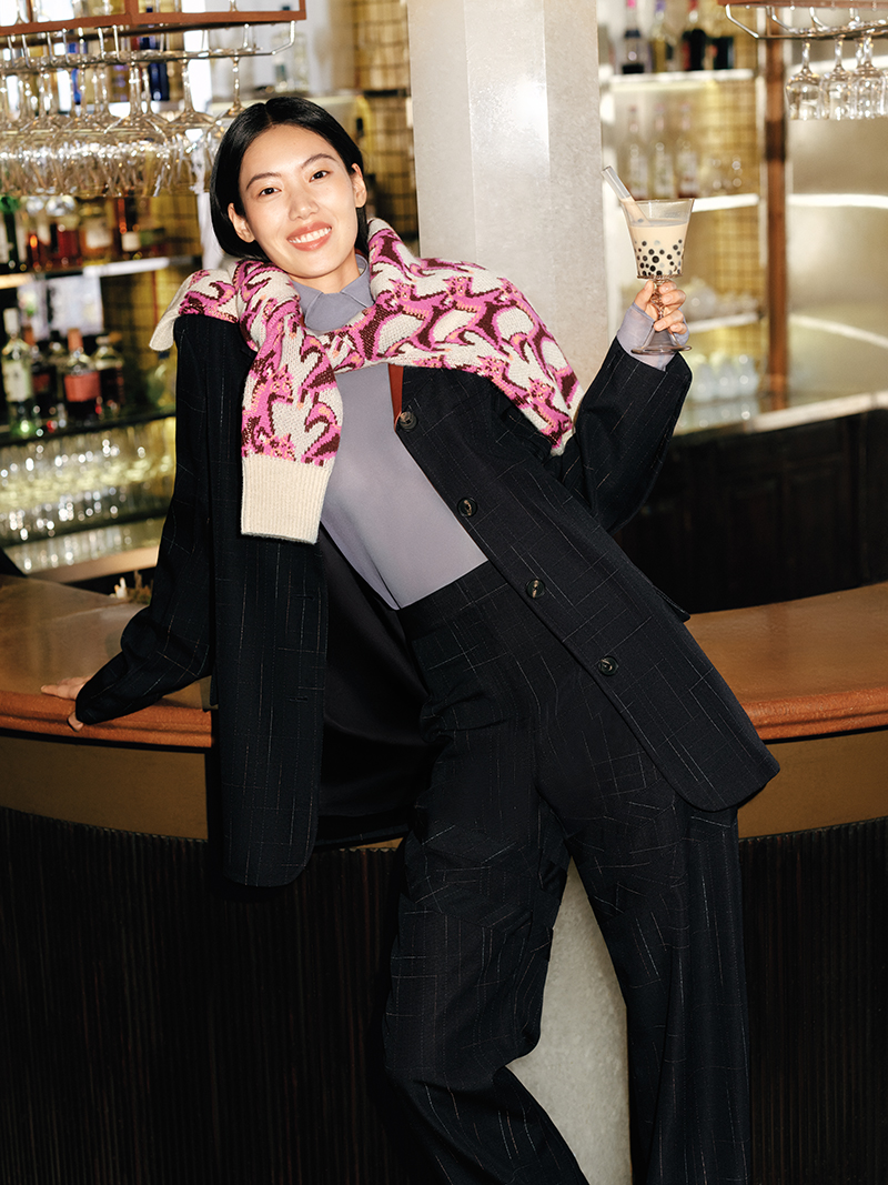 tbspr26yearofthehorsecampaignhorsesweatershot36061