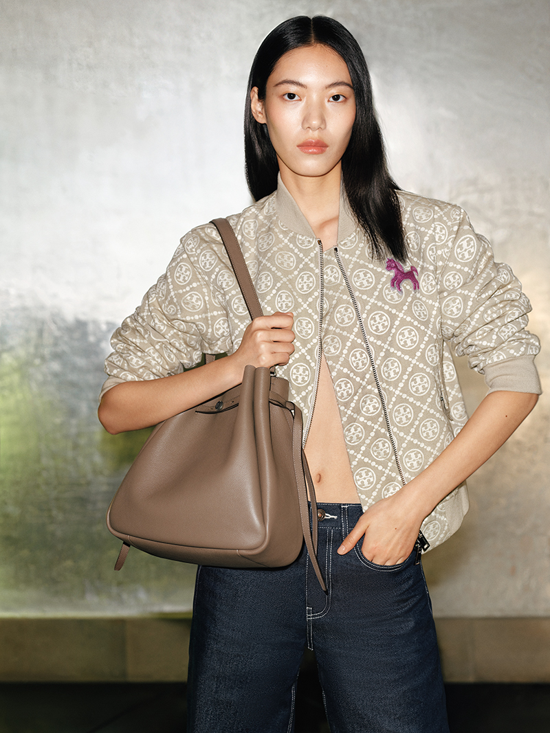 tbspr26yearofthehorsecampaignromyshot75650