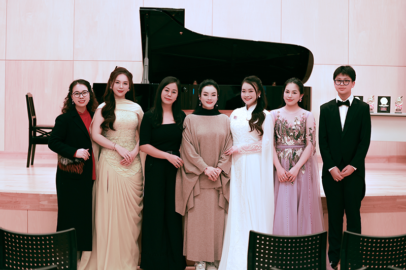 cac sinh vien hoc vien am nhac qgvn da no luc khang dinh tai nang o kyushu