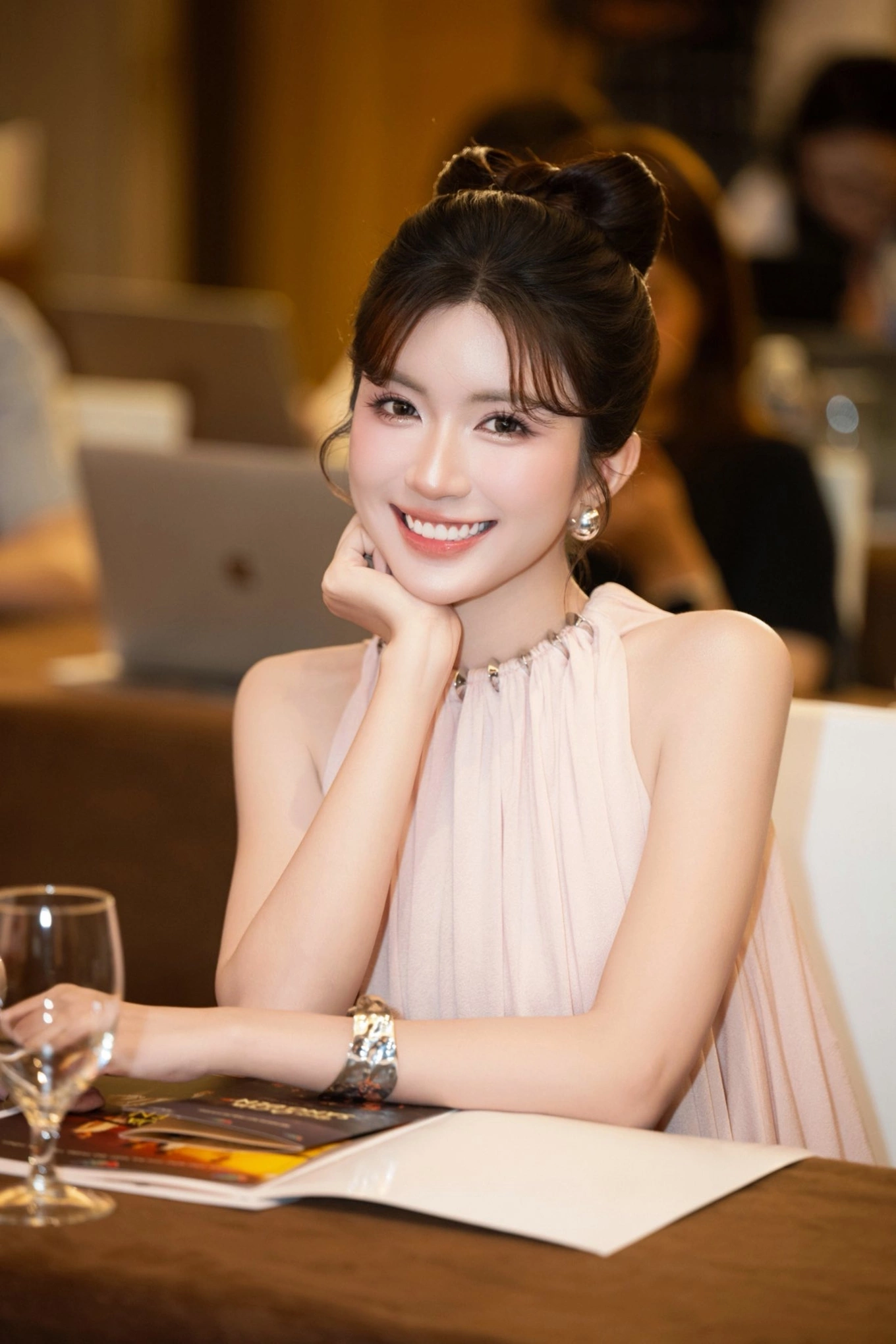 dien vien ngoc huyen 122 17786 1