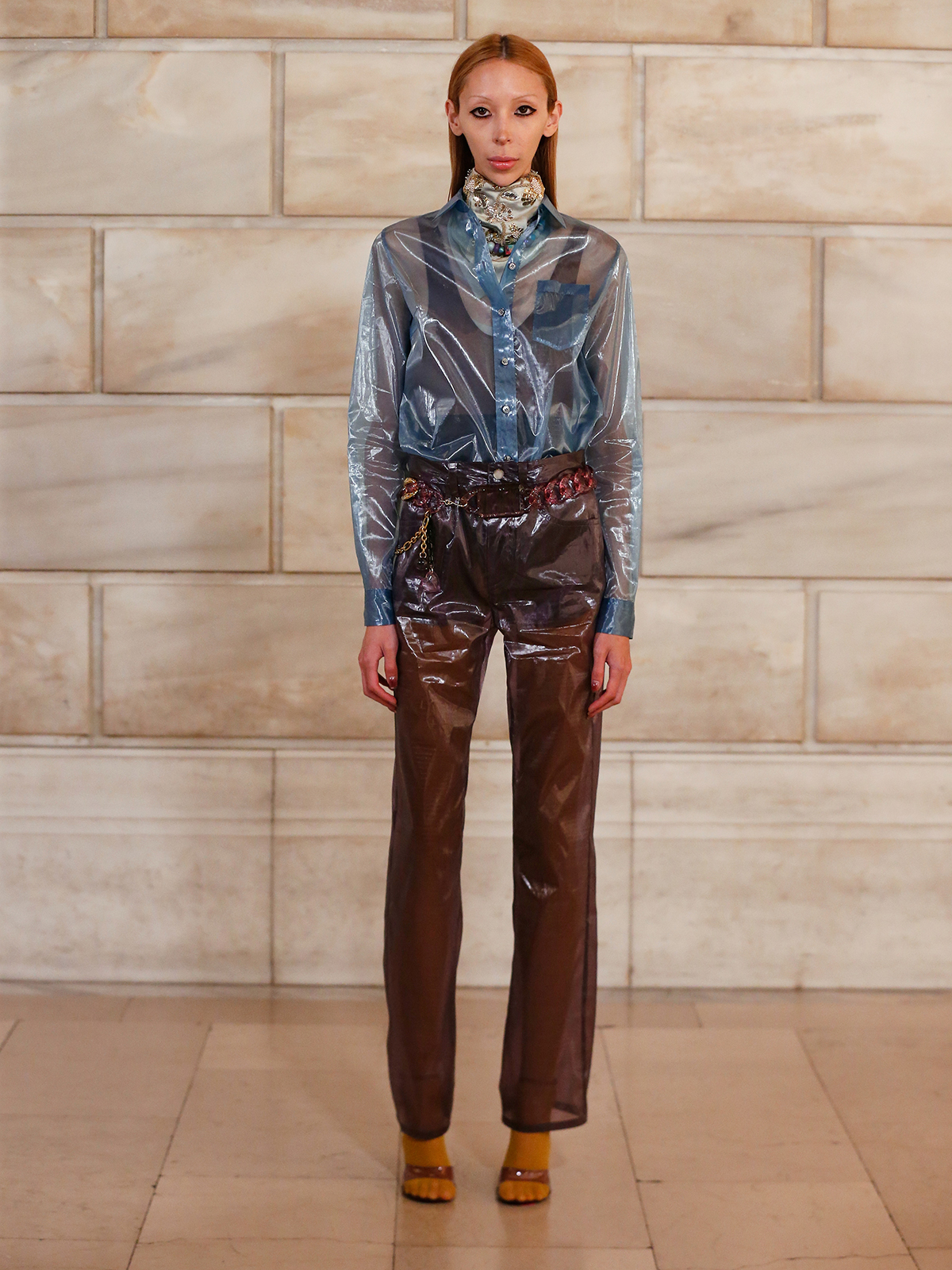 look 3 issa1