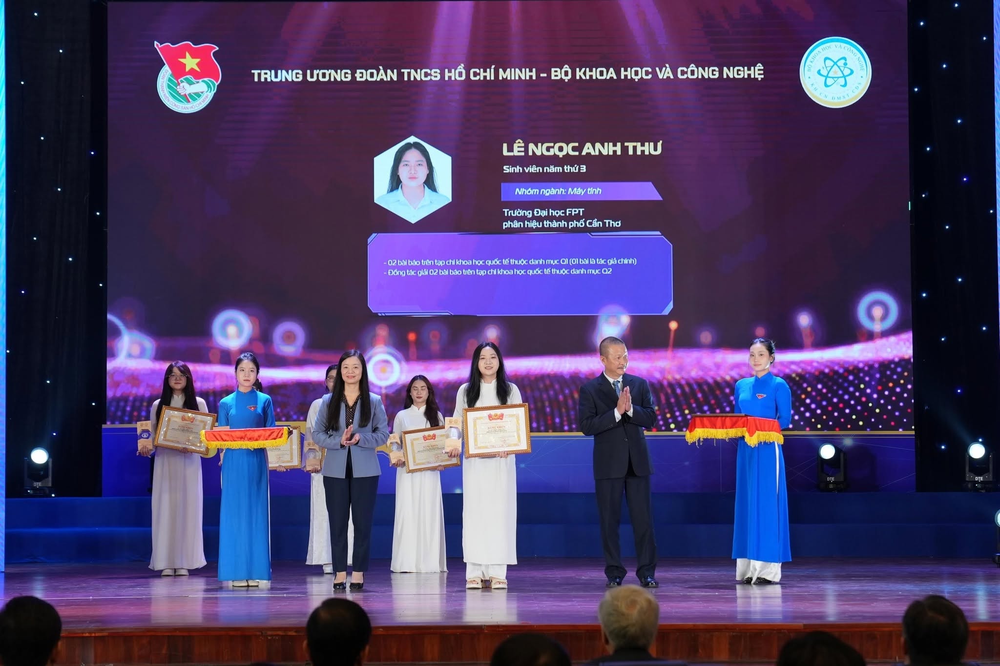 nh 6 anh thu tro thanh mot trong 20 guong mat duoc vinh danh tai giai thuong nu sinh khoa hoc cong nghe viet nam