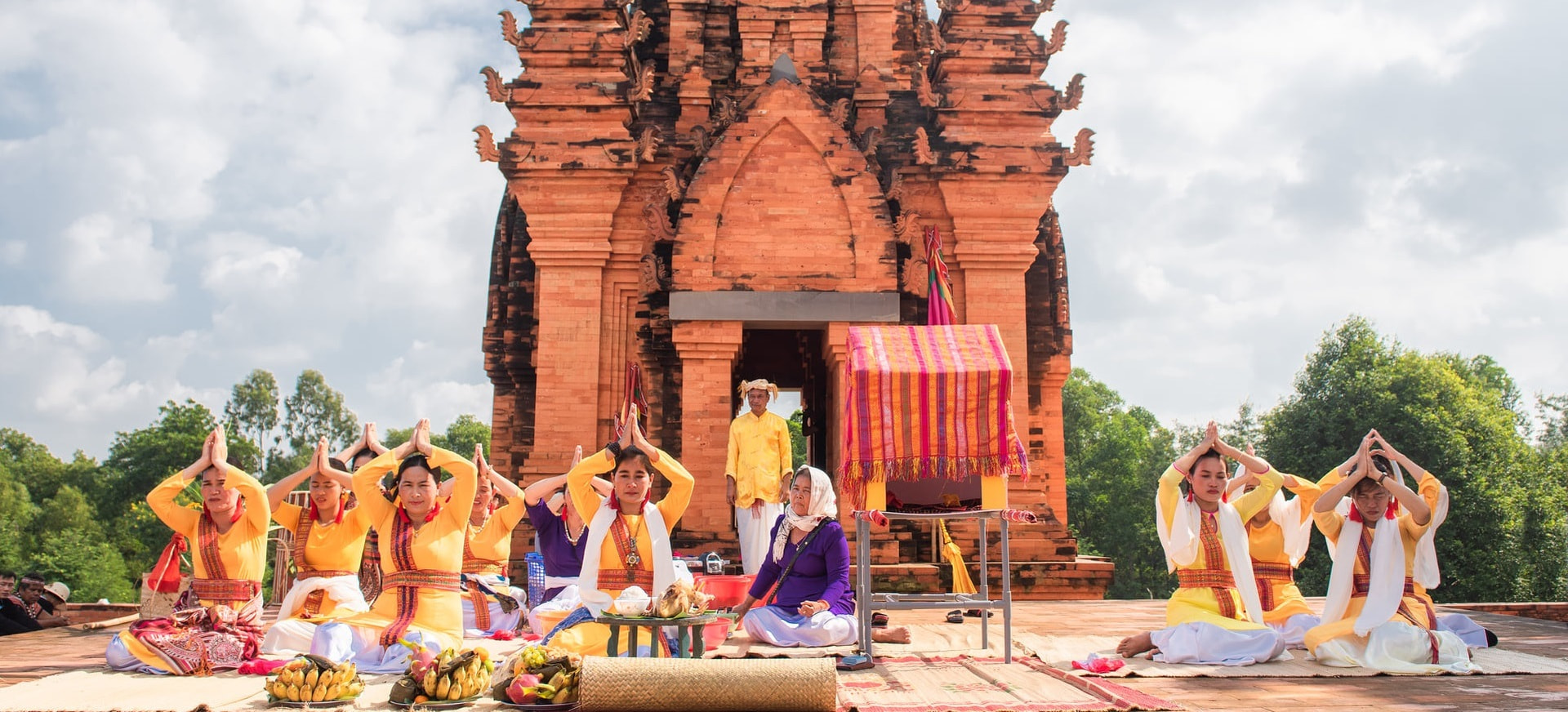 lang van hoa cac dan toc viet nam banner
