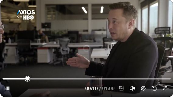 Elon Musk trò chuyện với người phỏng vấn trong chương trình Axios on HBO
