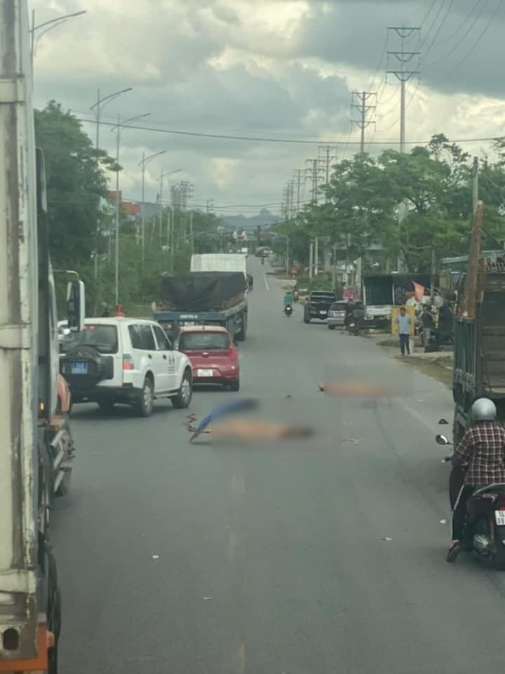 Quảng Ninh: Va chạm liên hoàn trên quốc lộ, hai nam sinh lớp 9 tử vong thương tâm