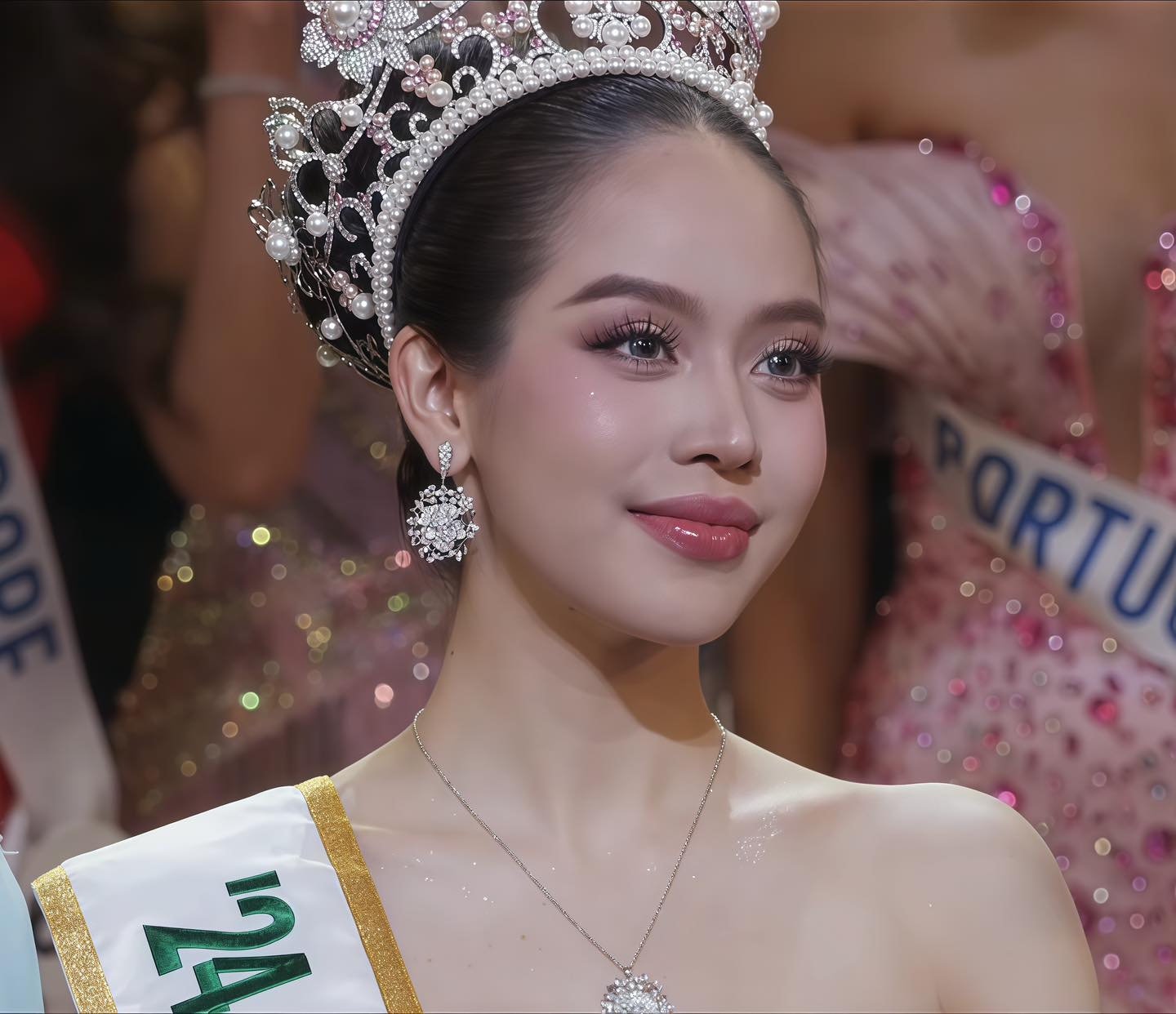 1731427935621huynh thi thanh thuy miss international 2024 la hoa hau