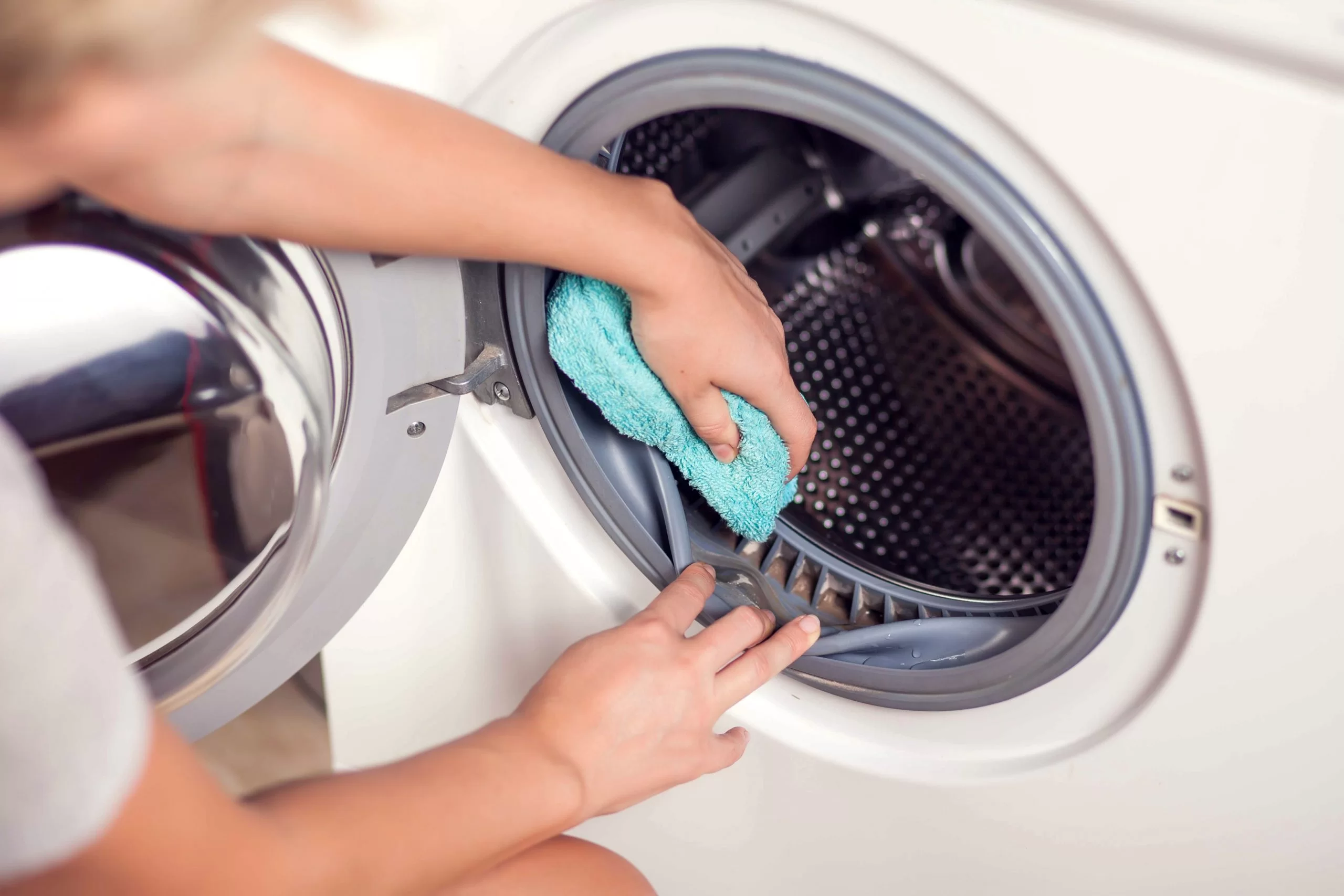 adobestock302770907 washer clean 2 scaled