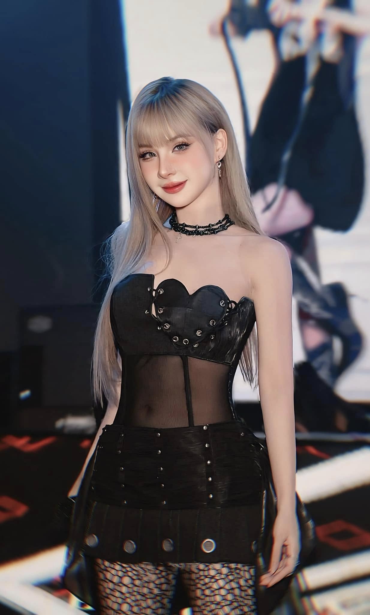 46919920786274423940347253403200676135539203n