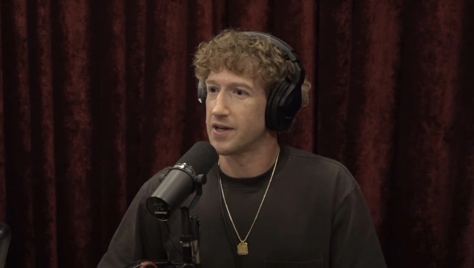 mark zuckerberg apple 17367023787462116177920