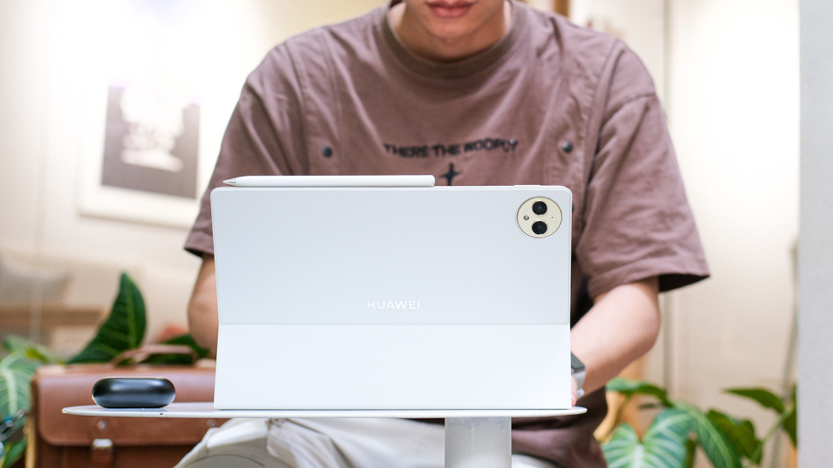 tren tay huawei matepad pro 122 cover 1