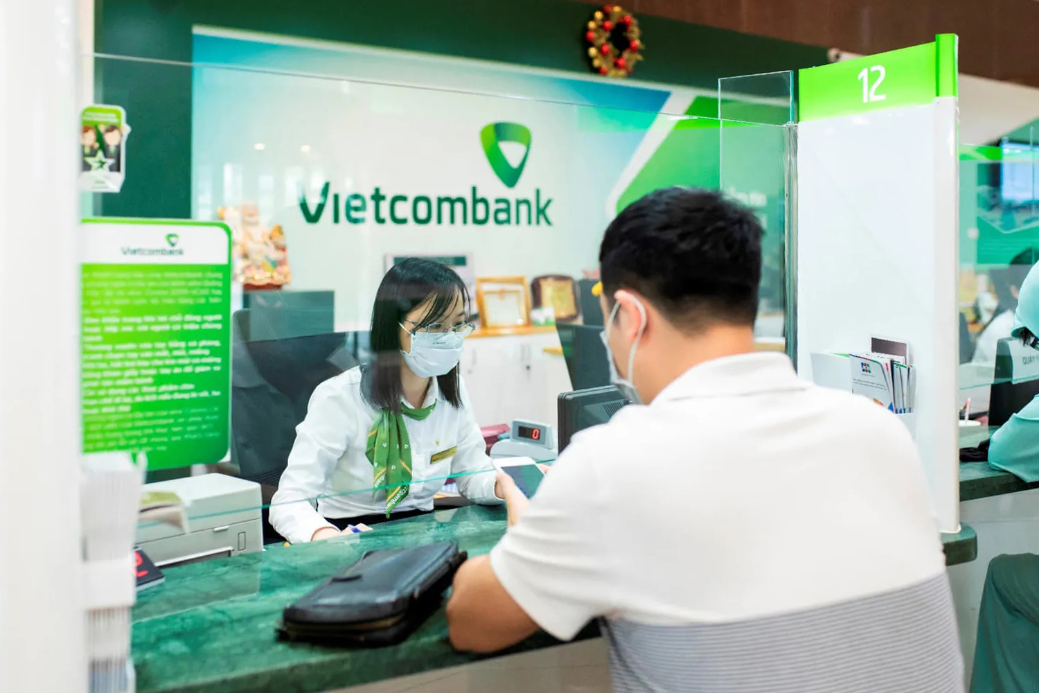 Trường hợp sẽ bị Vietcombank tạm dừng giao dịch chuyển tiền, rút tiền kể từ ngày 1/7/2025