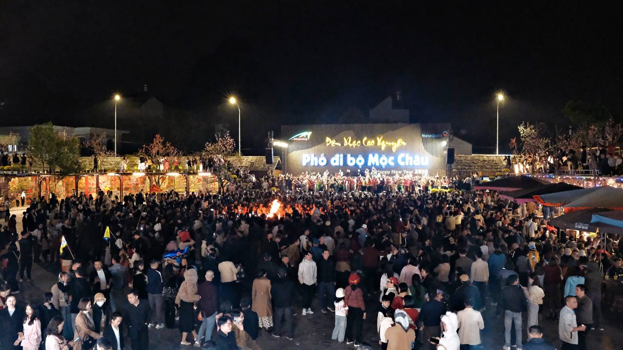 photo52025 02 1921 02 09